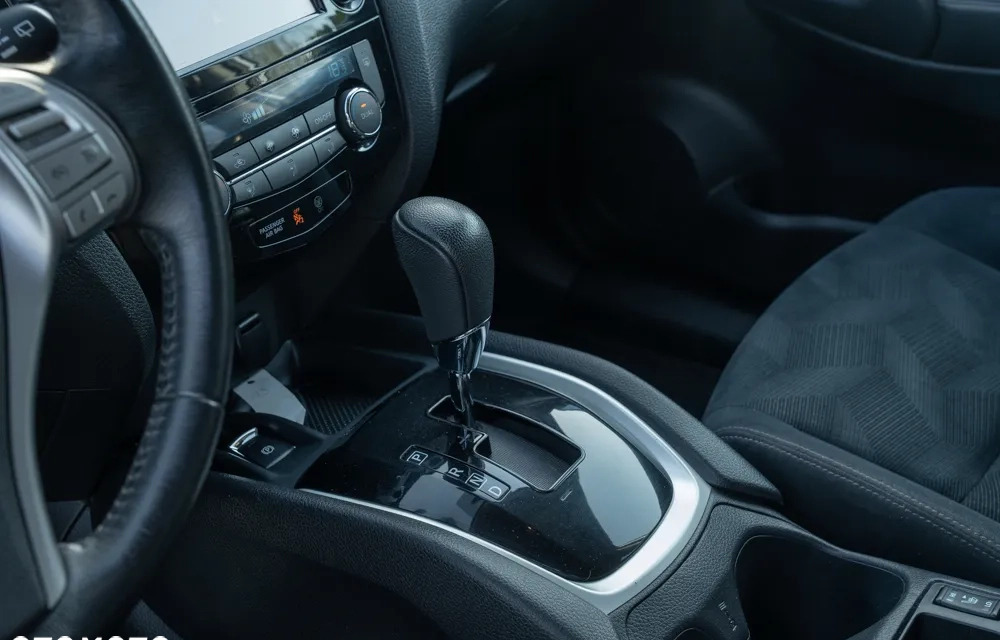 Nissan X-Trail cena 76900 przebieg: 111111, rok produkcji 2017 z Krynica Morska małe 29